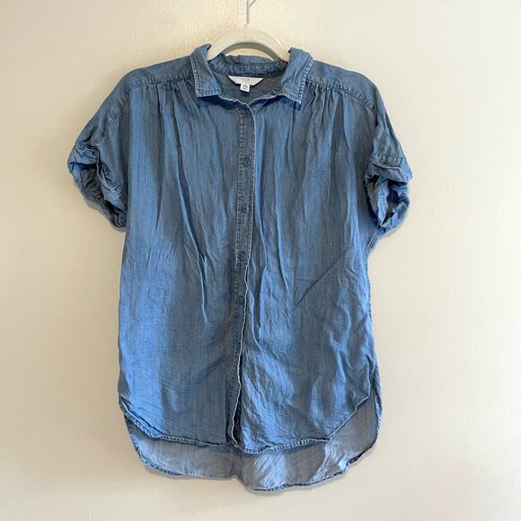 Time and Tru Size S Blue Chambray Button Up Top Short Sleeves - Picture 1 of 6